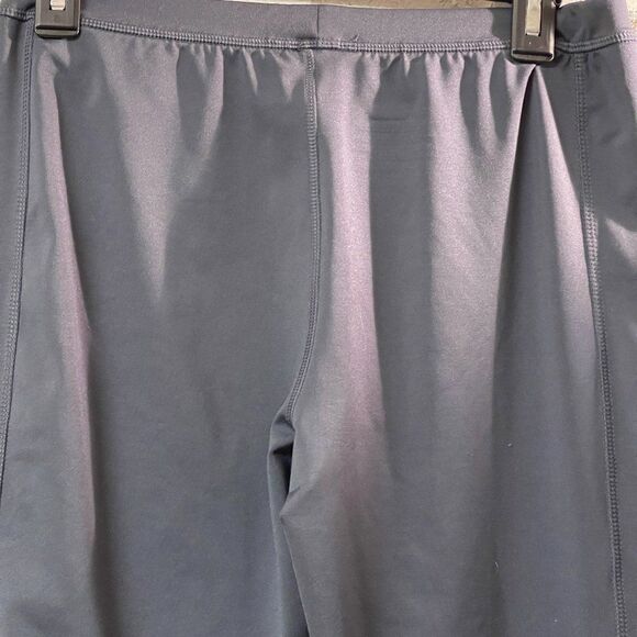 Danskin Gray Cropped Athletic Pant Small 4/6 - Picture 5 of 9